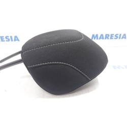 Renault - Megane - Headrest