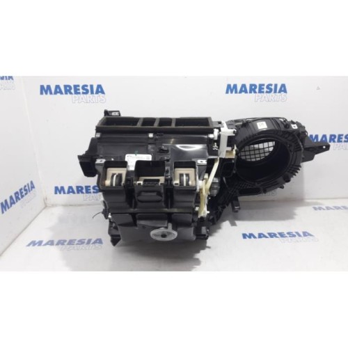 Renault - Laguna - Heater housing