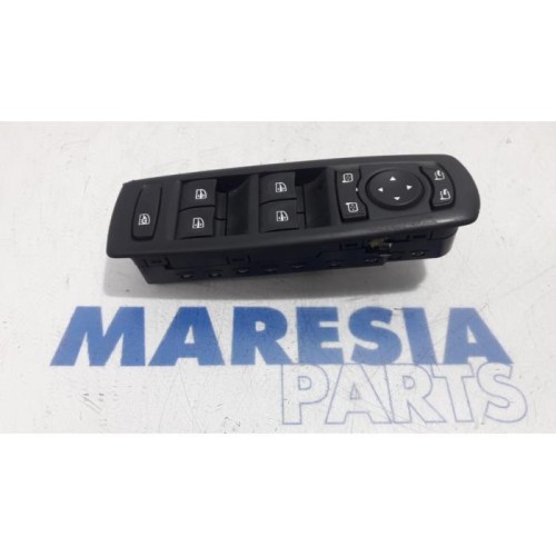 Renault - Laguna - Multi-functional window switch