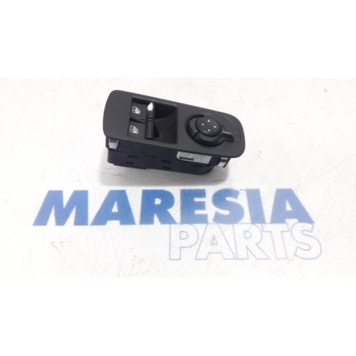 Alfa Romeo - Mito - Multi-functional window switch