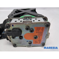 Citroen - Berlingo - Front seatbelt, left