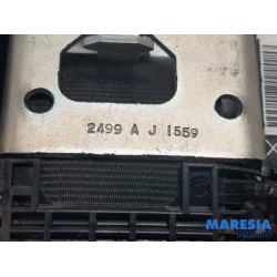 Renault - Clio - Front seatbelt, left