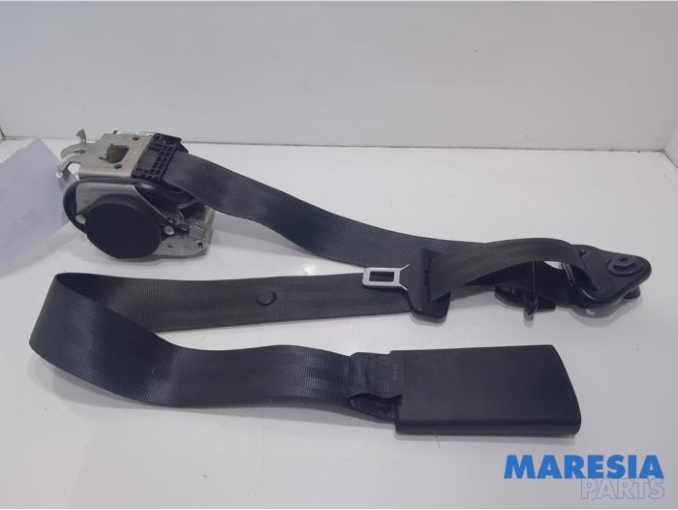 Renault - Clio - Front seatbelt, left