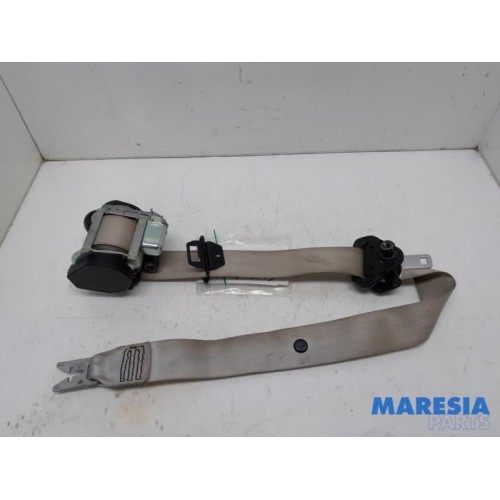 Renault - Megane - Front seatbelt, right