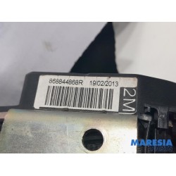 Renault - Clio - Front seatbelt, right
