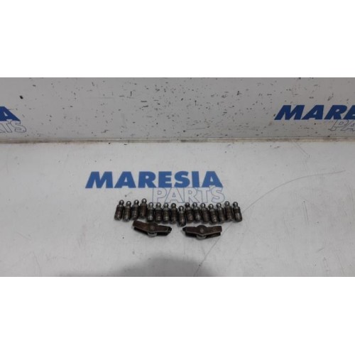 Citroen - C-Crosser - Cylinder head