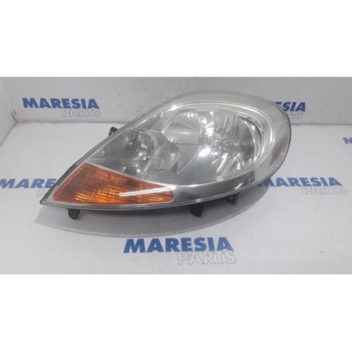 Renault - Trafic - Koplamp links
