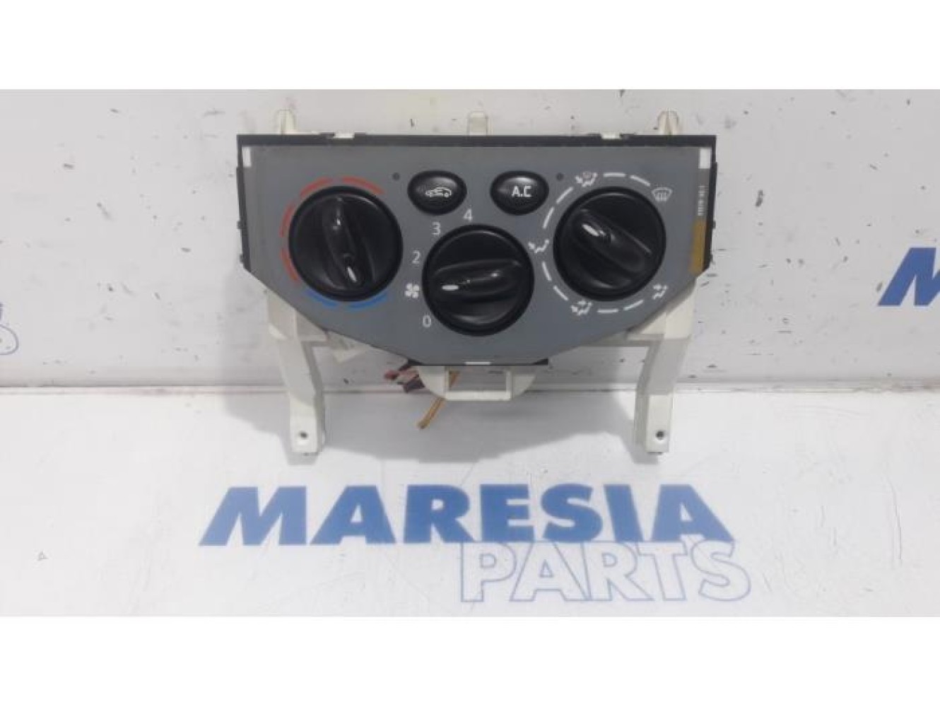 Renault - Trafic - Heater control panel