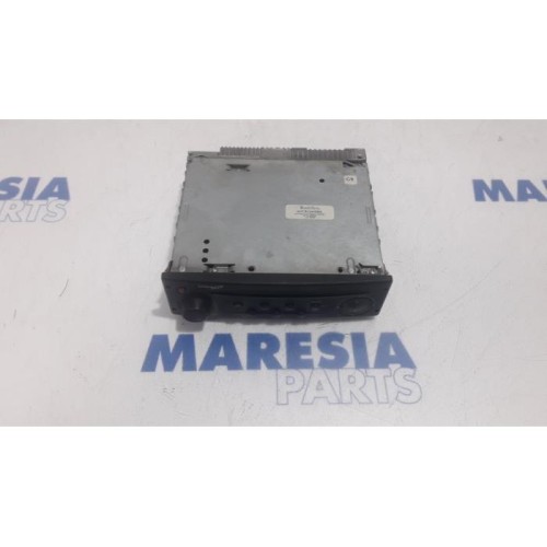 Renault - Trafic - Radio CD player