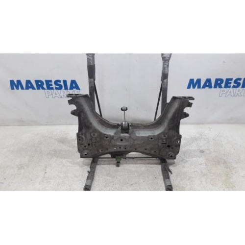 Renault - Clio - Subframe