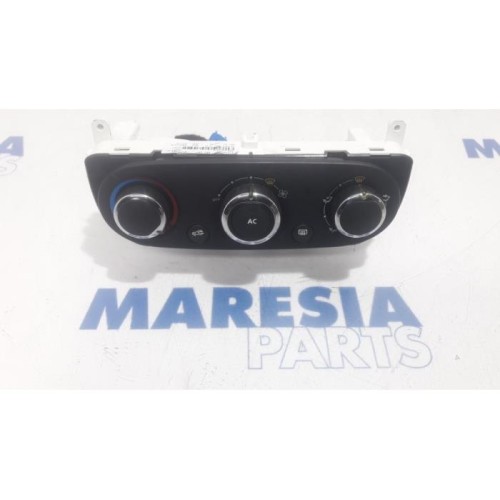 Renault - Clio - Heater control panel