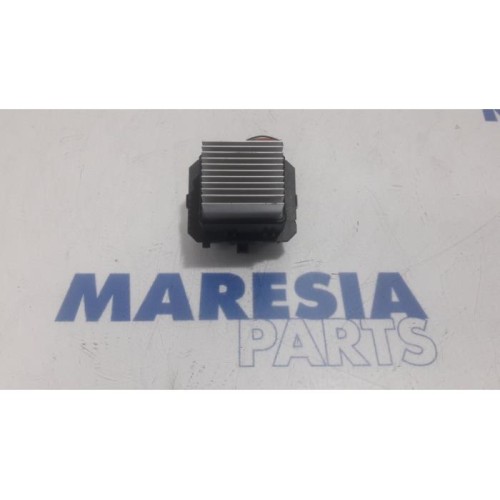 Renault - Clio - Heater resistor