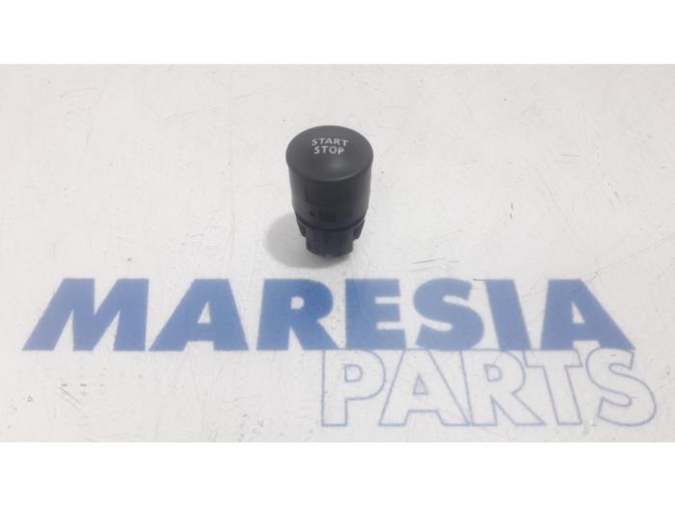 Renault - Clio - Start/stop switch