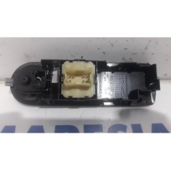 Renault - Clio - Multi-functional window switch