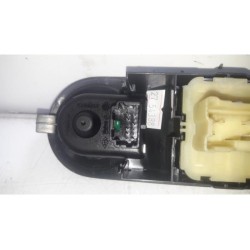 Renault - Clio - Multi-functional window switch
