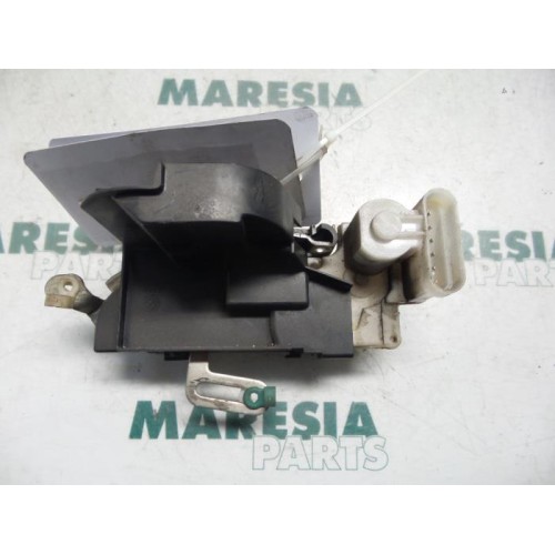Fiat - Punto - Front door lock mechanism 4-door, right
