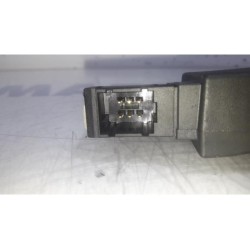 Renault - Clio - Steering wheel mounted radio control