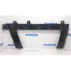 Renault - Clio - Radiator bar