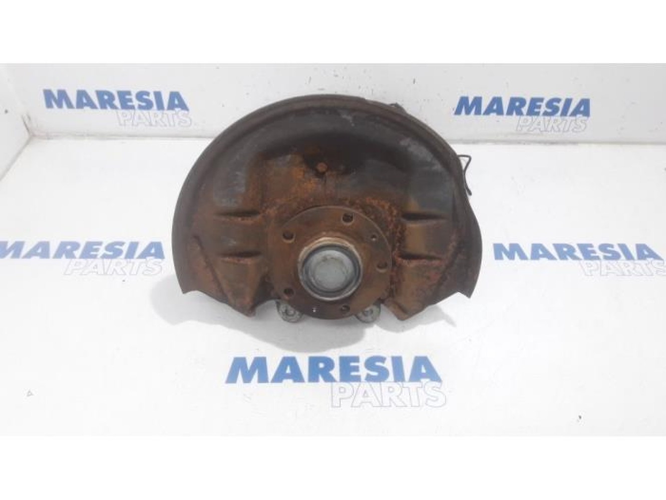 Citroen - C6 - Achsschenkel links hinten