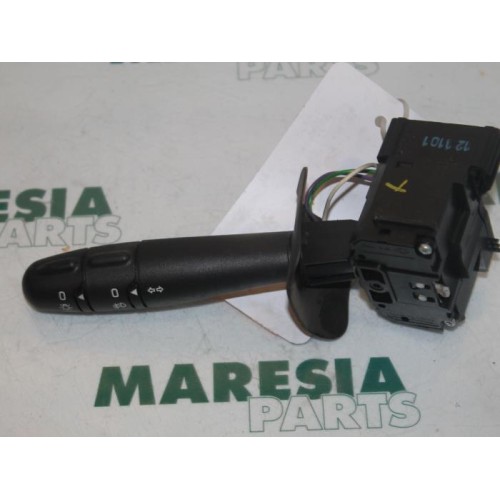 Renault - Clio - Indicator switch