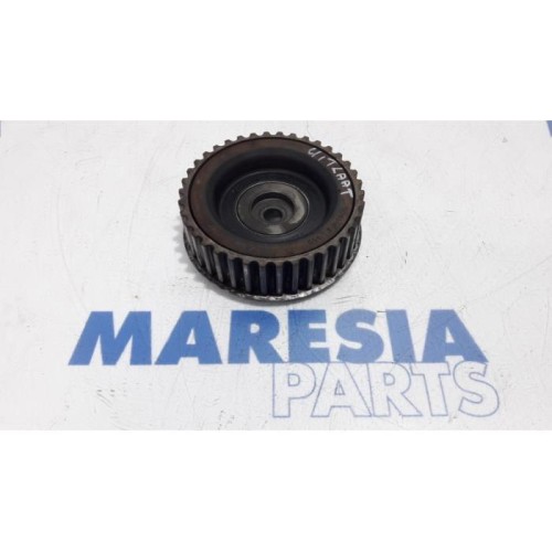 Renault - Laguna - Camshaft sprocket