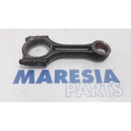 Opel - Vivaro - Connecting rod