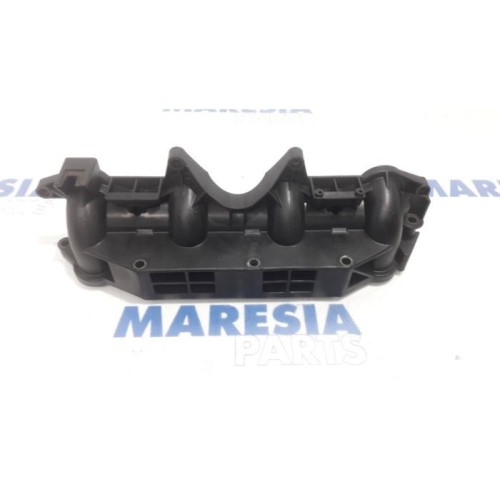 Opel - Vivaro - Intake manifold