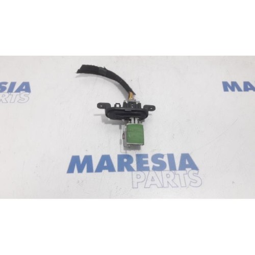 Renault - Master - Heater resistor