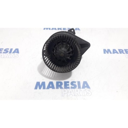 Renault - Trafic - Heating and ventilation fan motor