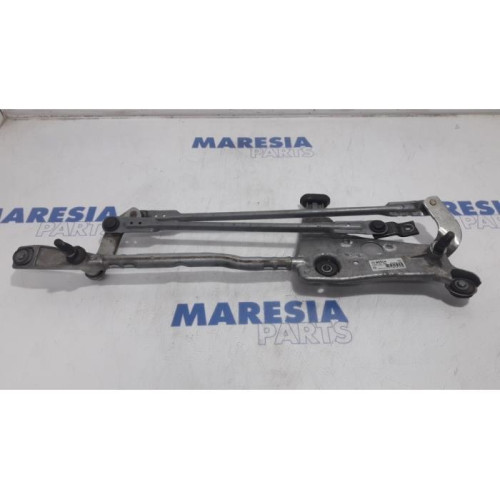 Peugeot - 308 - Wiper mechanism