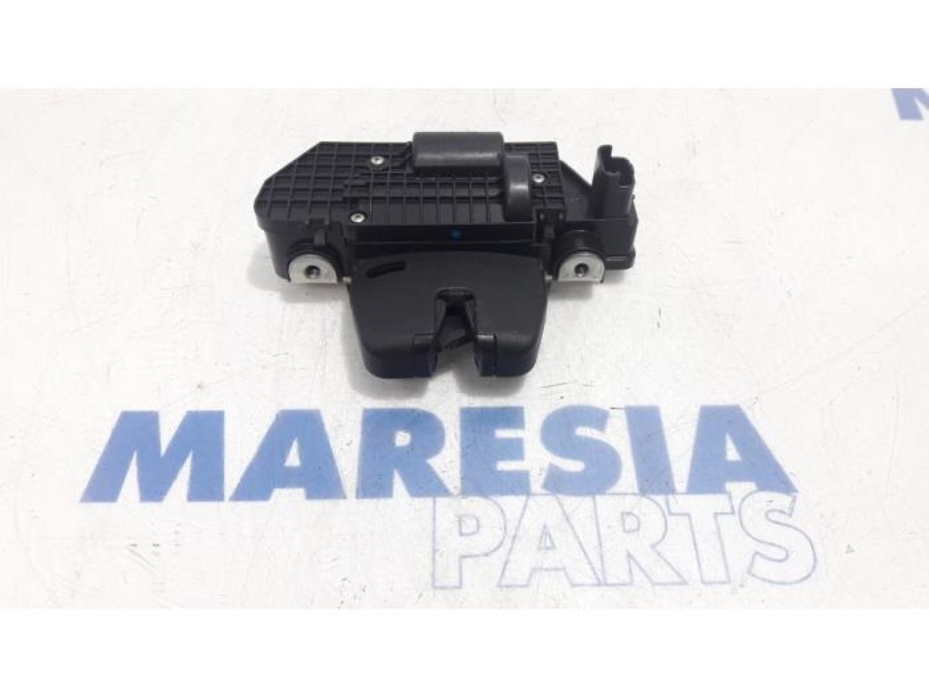 Citroen - DS3 - Tailgate lock mechanism