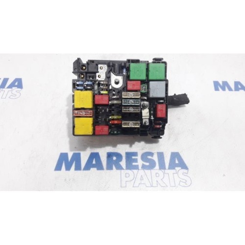 Peugeot - 208 - Fuse box