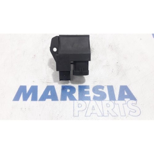 Peugeot - 208 - Cooling fan resistor