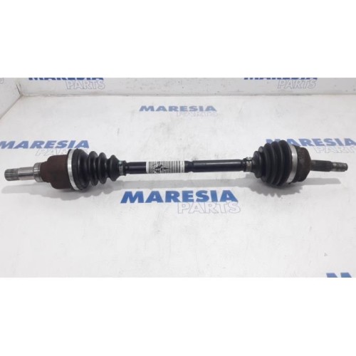 Peugeot - 208 - Front drive shaft, left