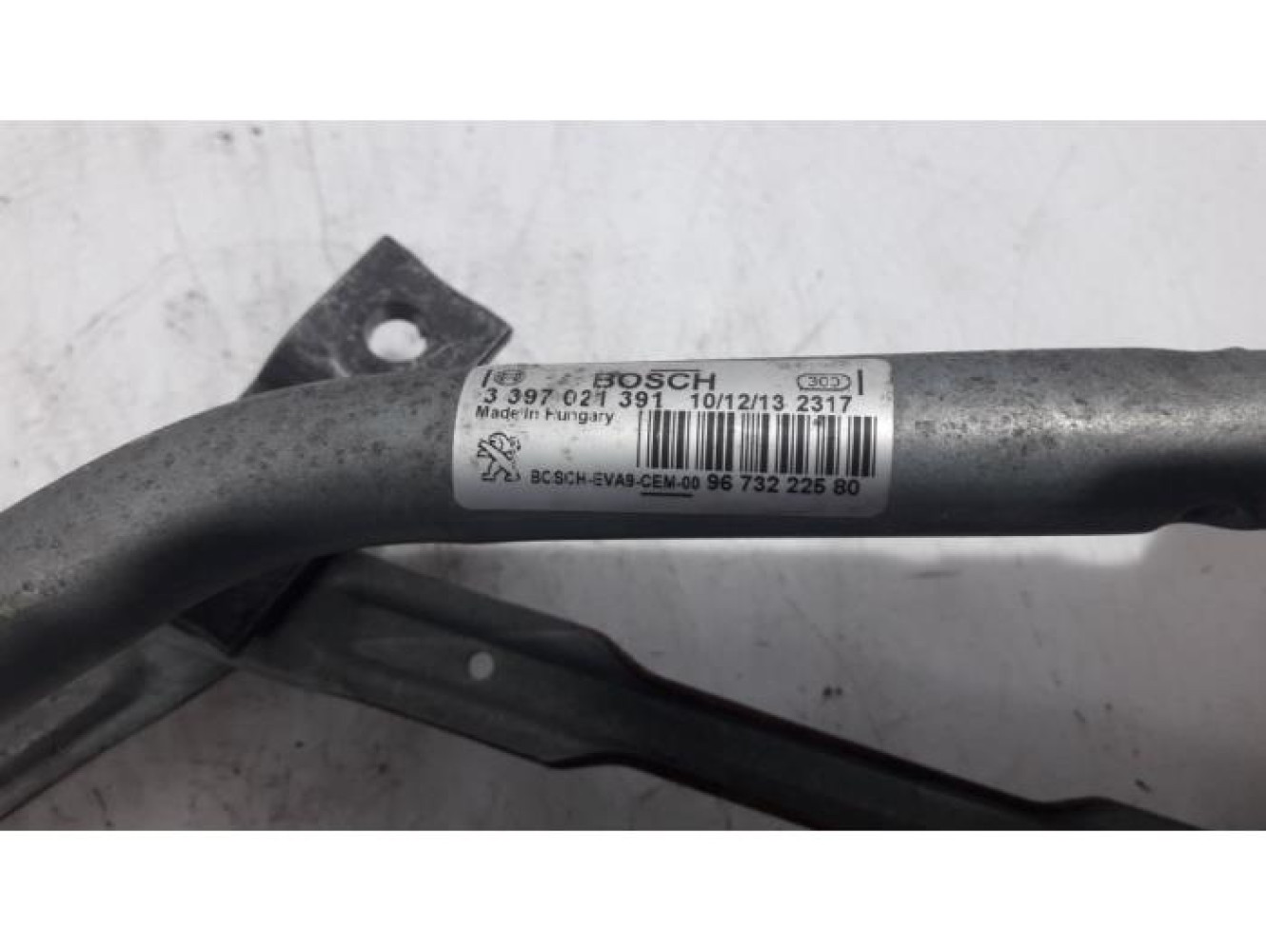 Peugeot - 208 - Wiper mechanism