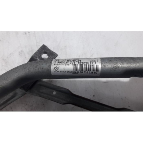 Peugeot - 208 - Wiper mechanism