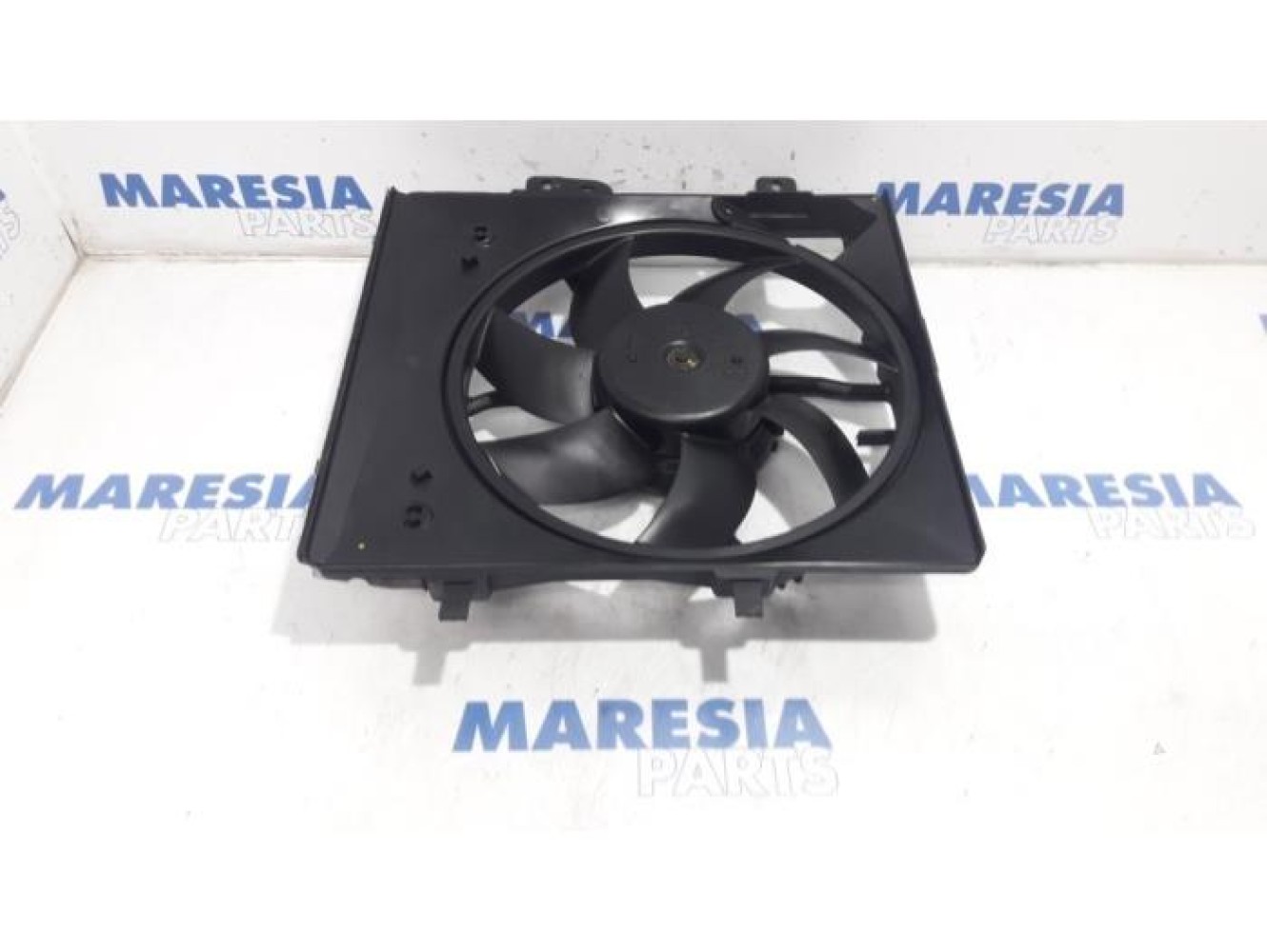 Peugeot - 208 - Fan motor