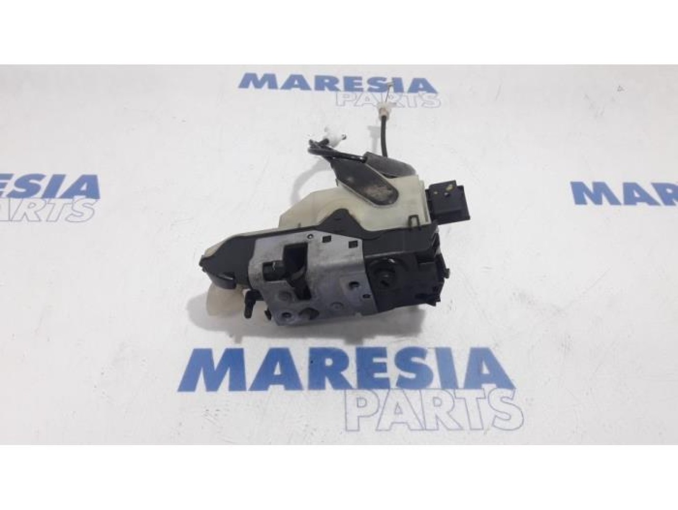 Peugeot - 208 - Door lock mechanism 4-door, front left