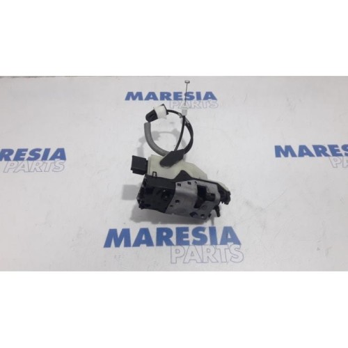 Peugeot - 208 - Front door lock mechanism 4-door, right