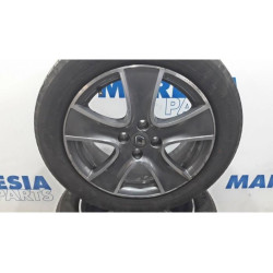 Renault - Clio - Sportvelgenset + banden