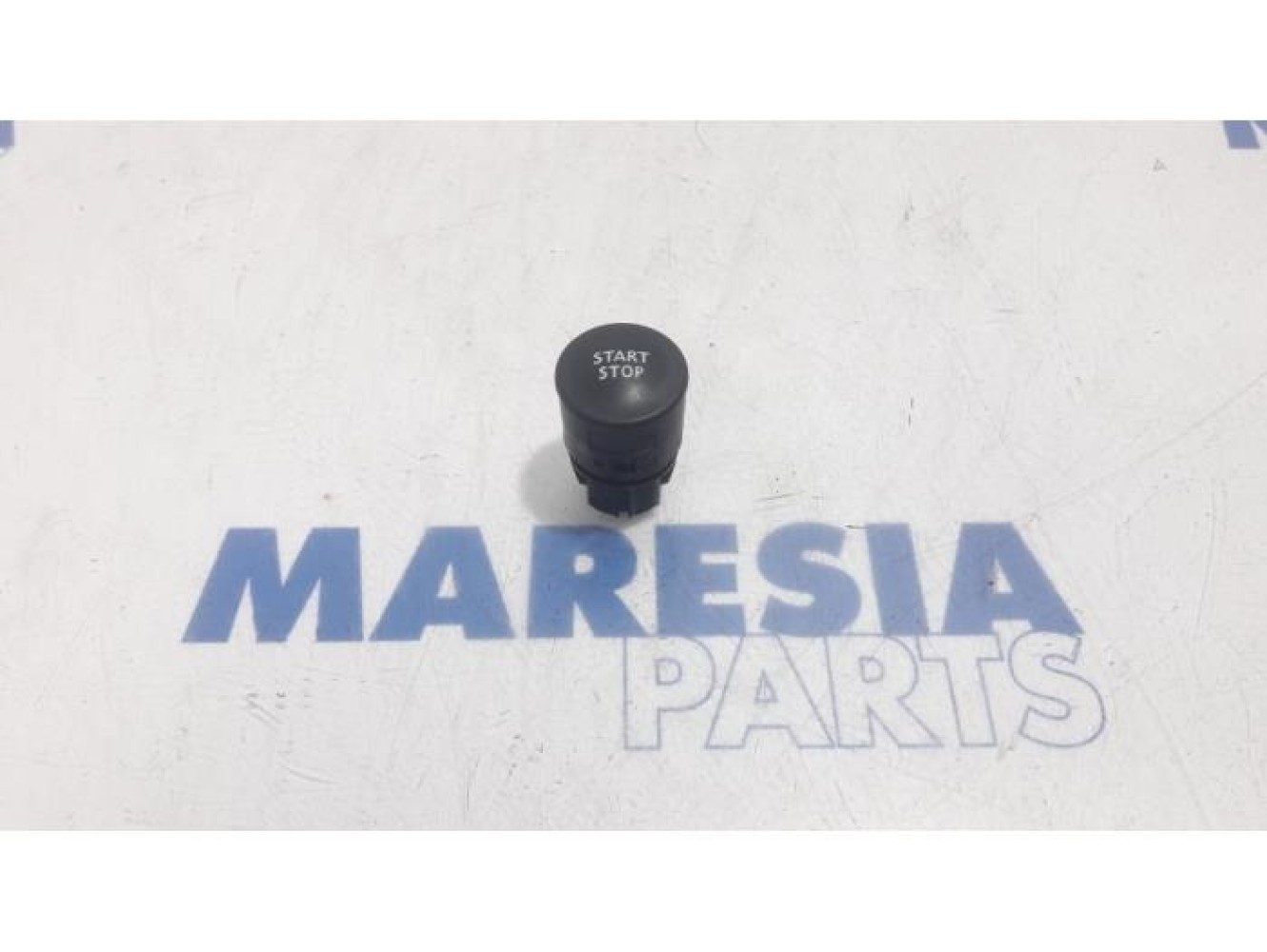 Renault - Clio - Start/stop switch