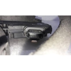 Renault - Clio - Rear door mechanism 4-door, right