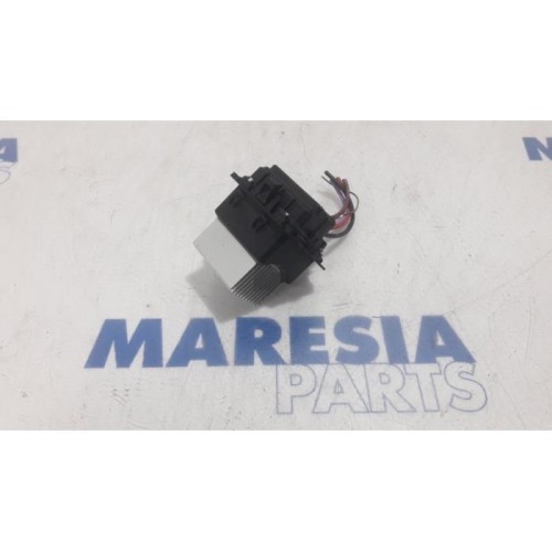 Renault - Clio - Heater resistor
