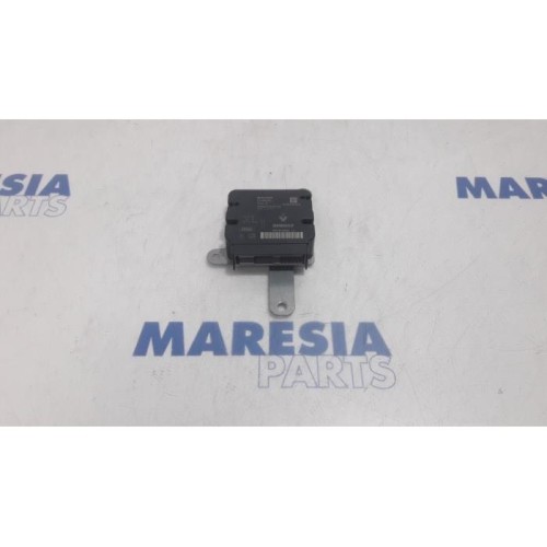 Renault - Clio - Airbag Module
