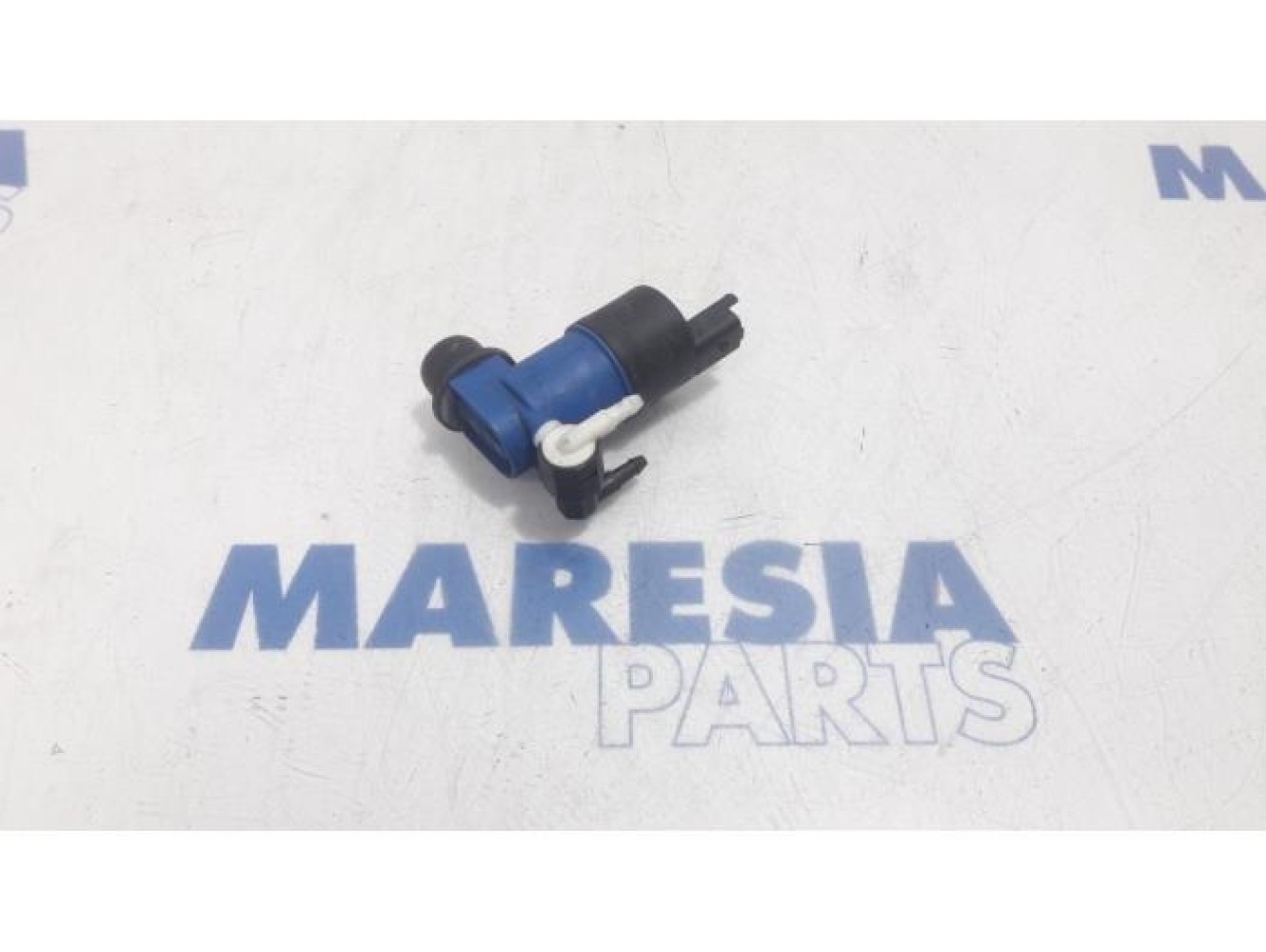 Renault - Clio - Windscreen washer pump