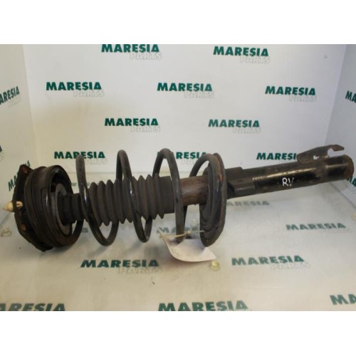 Renault - Megane - Front shock absorber rod, right