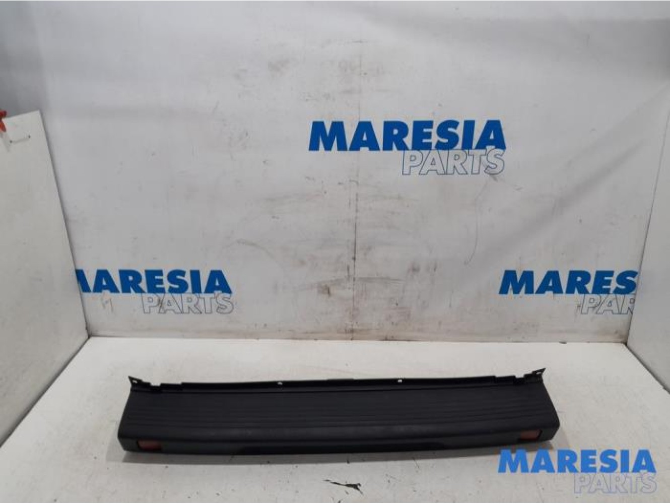 Fiat - Doblo - Rear bumper component, central