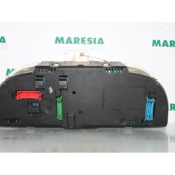 Renault - Laguna - Instrument panel