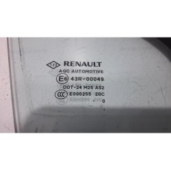 Renault - Scenic - Quarter light, front right