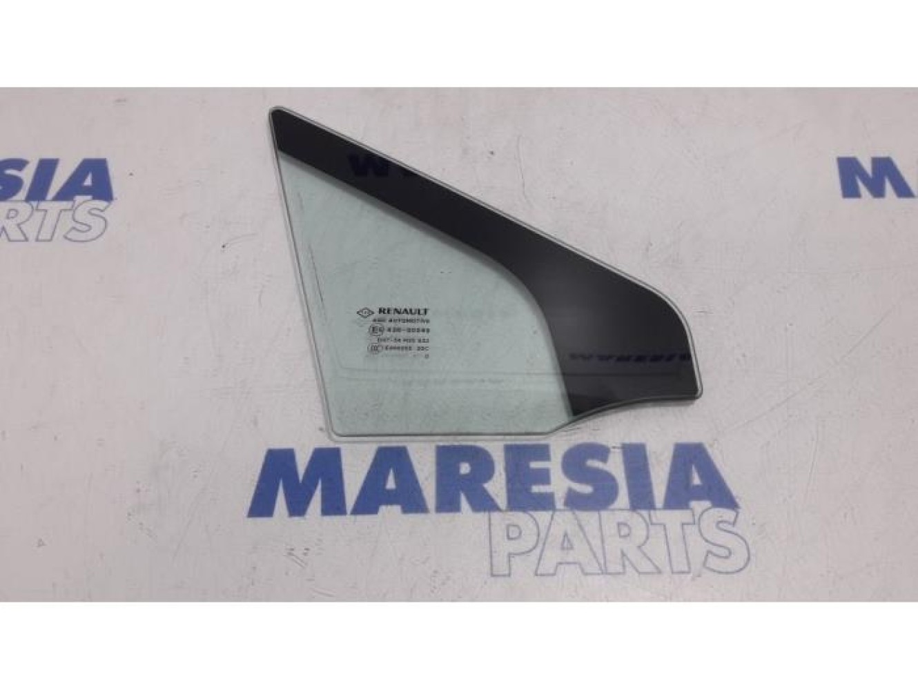 Renault - Scenic - Quarter light, front right